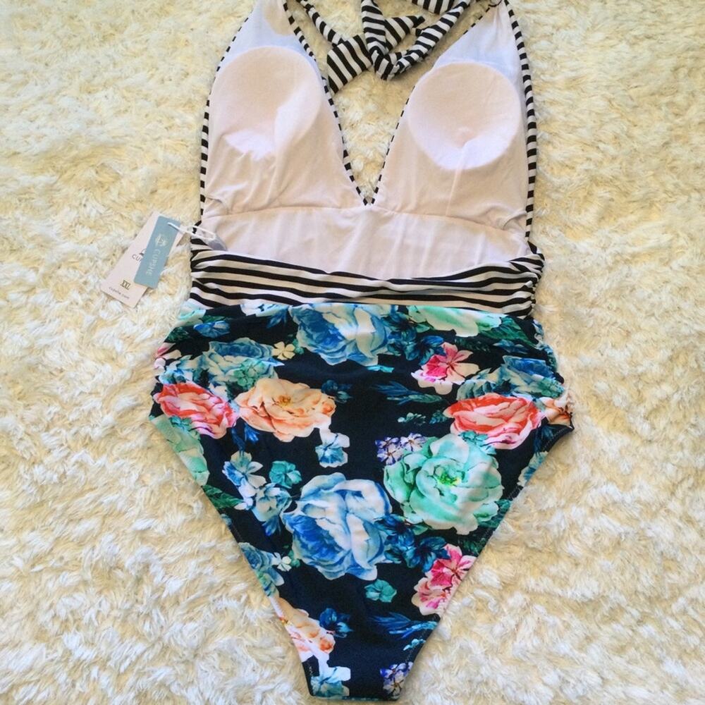 Cupshe one-piece high cut leg halter swimsuit XXL - Picture 2 of 3